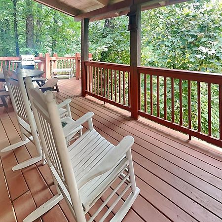 Splashing Sunrise, 2 Bedrooms, Private Pool, Arcade, Hot Tub, Sleeps 6 Pigeon Forge Exterior photo