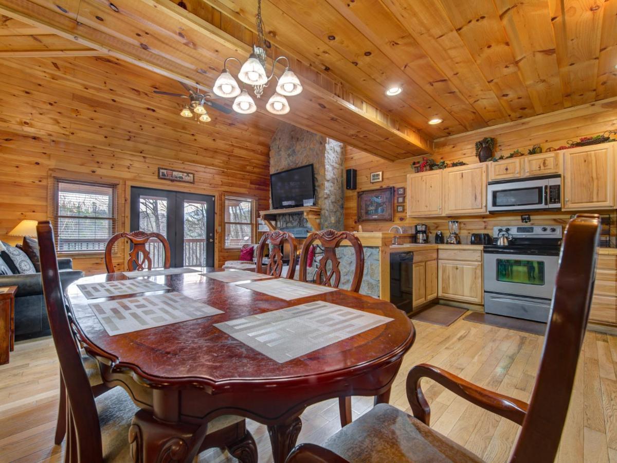 Splashing Sunrise, 2 Bedrooms, Private Pool, Arcade, Hot Tub, Sleeps 6 Pigeon Forge Exterior photo