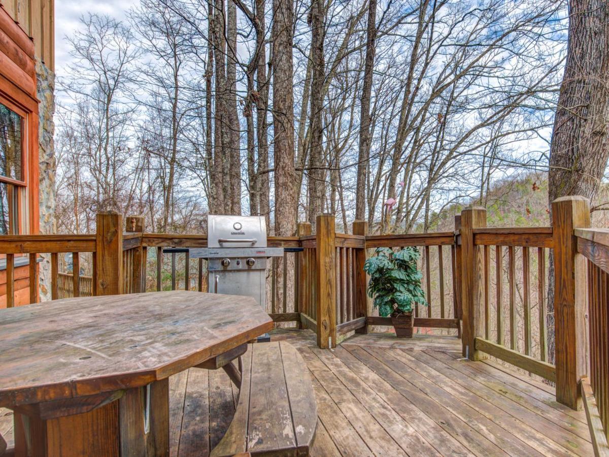 Splashing Sunrise, 2 Bedrooms, Private Pool, Arcade, Hot Tub, Sleeps 6 Pigeon Forge Exterior photo