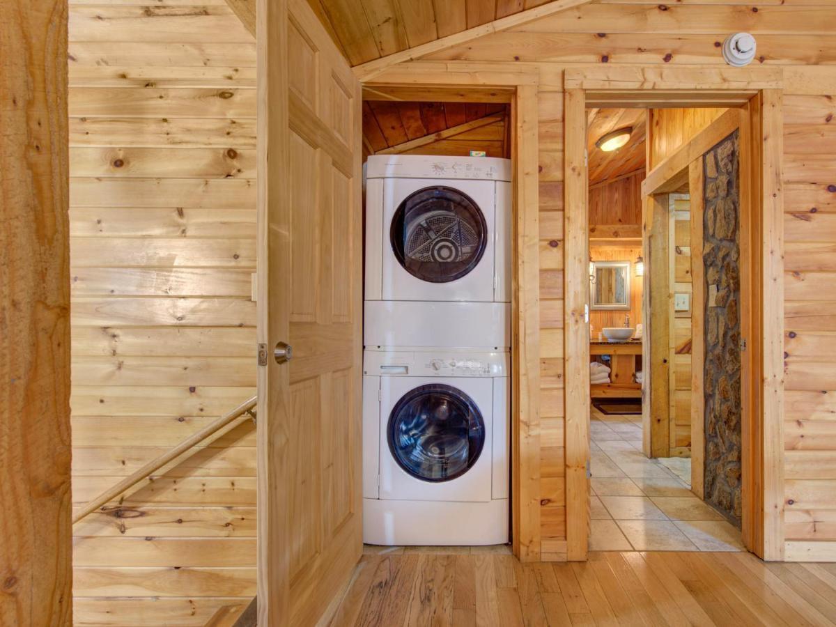 Splashing Sunrise, 2 Bedrooms, Private Pool, Arcade, Hot Tub, Sleeps 6 Pigeon Forge Exterior photo
